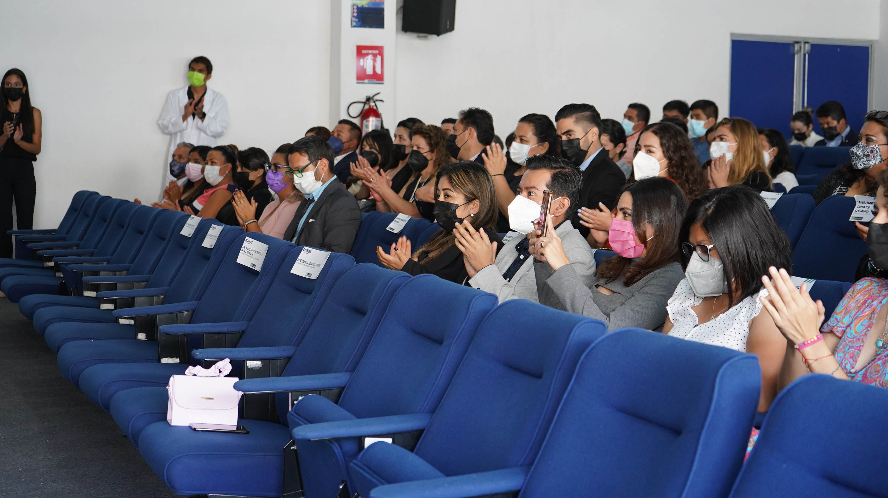 ENTREGA DE DIPLOMAS DE ODONTOLOGÍA